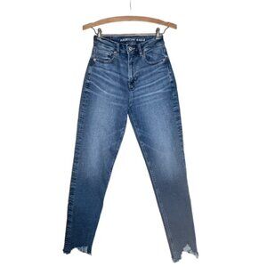 AMERICAN EAGLE High-Rise Frayed Hem Stretch Mom Jeans, Size 00 Long - NWOT